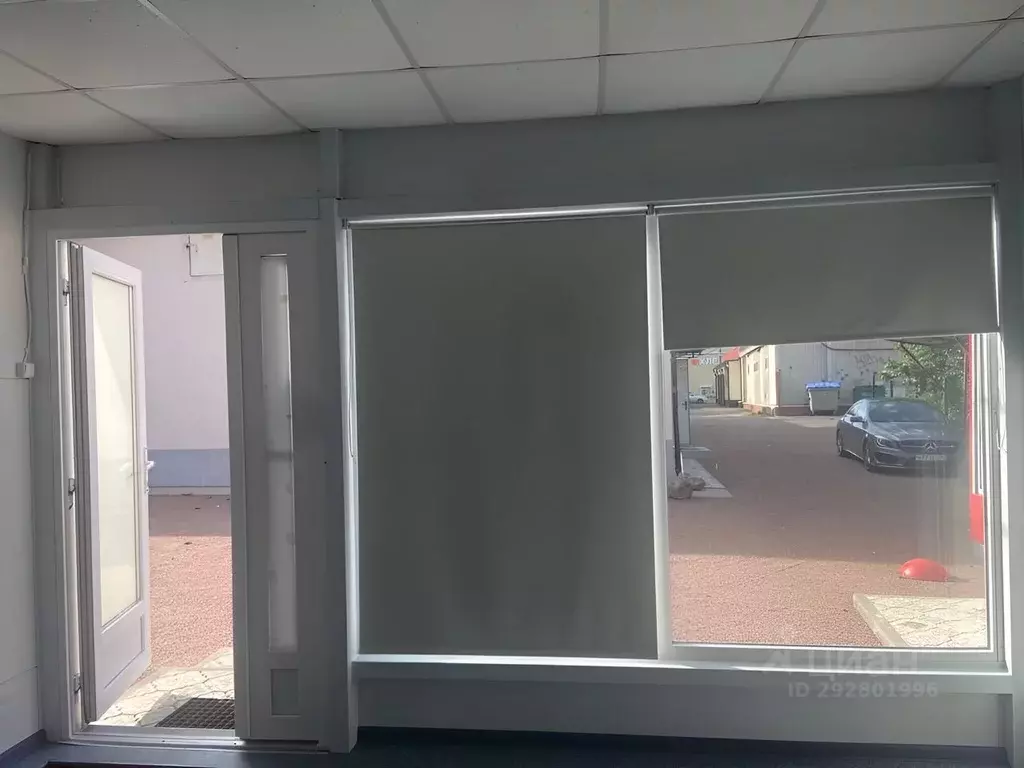 Помещение свободного назначения в Ленинградская область, Коммунар г. ... - Фото 1