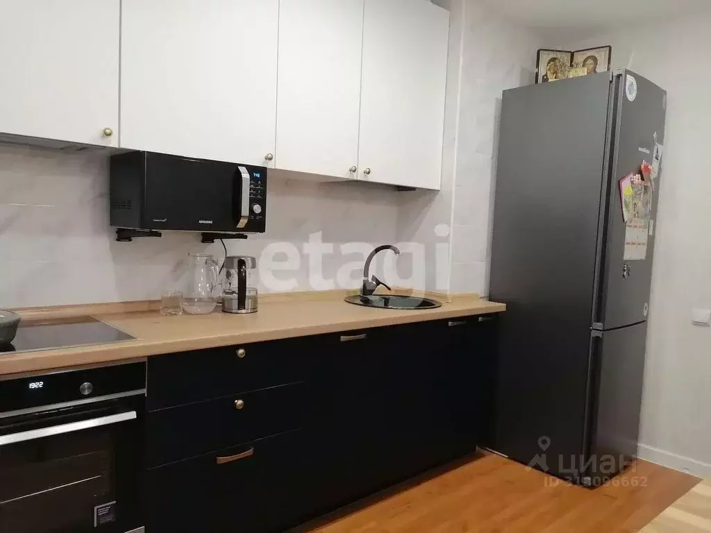 3-к кв. Бурятия, Улан-Удэ Октябрьская ул., 10В (72.0 м) - Фото 0
