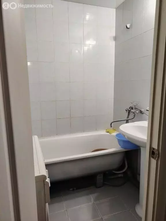 3-комнатная квартира: Курган, жилой район Заозёрный, 6-й микрорайон, ... - Фото 1