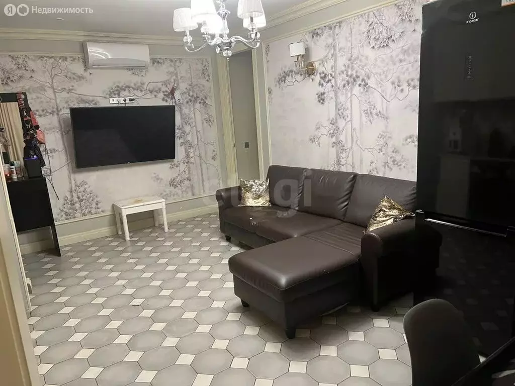 3-комнатная квартира: Якутск, проспект Ленина, 11 (54.9 м) - Фото 1