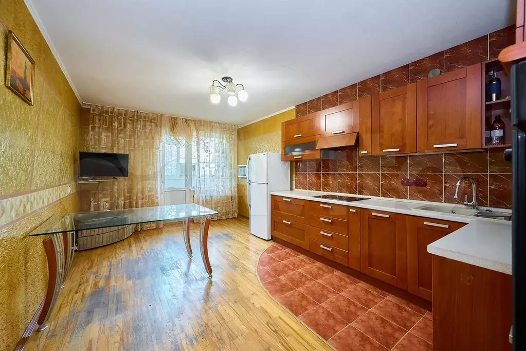 3-к. квартира, 100 м, 1/12 эт. - Фото 1