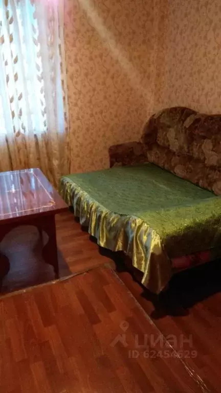 1-к кв. Саратовская область, Балаково Октябрьская ул., 42 (35.0 м) - Фото 0