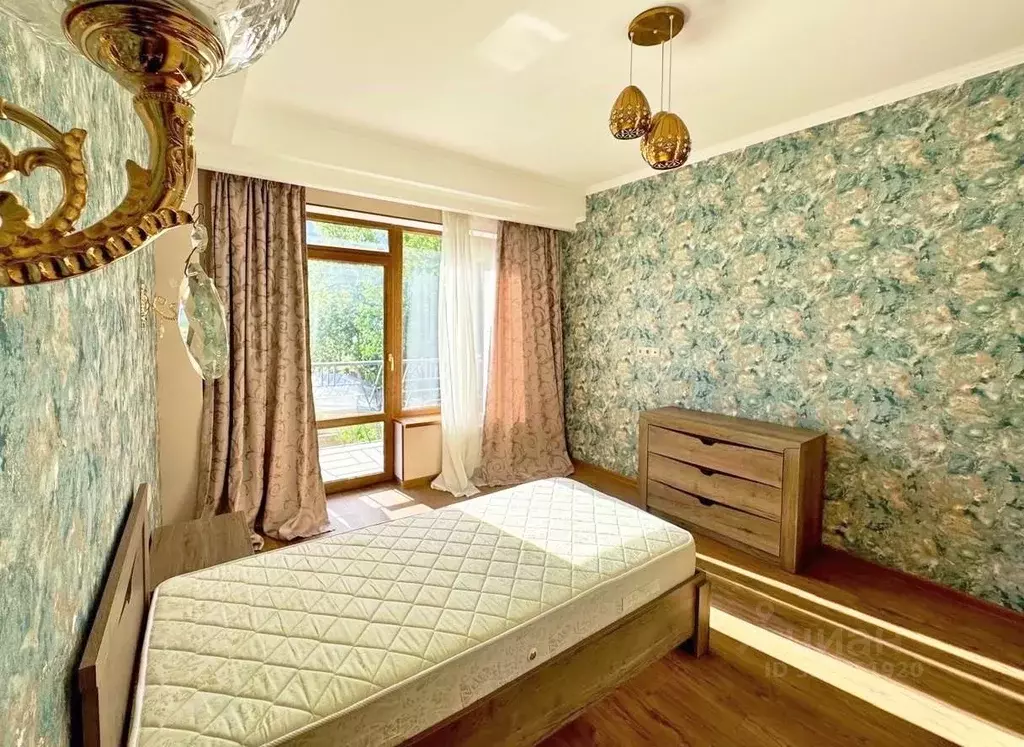 2-к кв. Крым, Ялта ул. Большевистская, 19 (67.0 м) - Фото 1