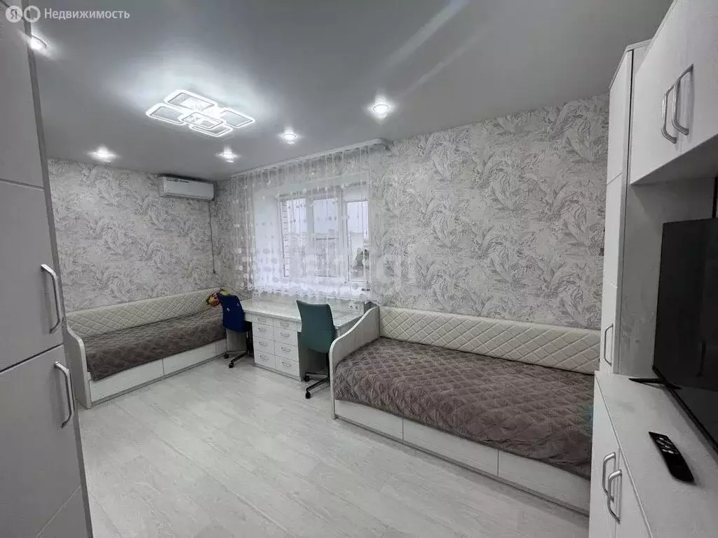2-комнатная квартира: Семилуки, улица Чапаева, 68 (68 м) - Фото 0