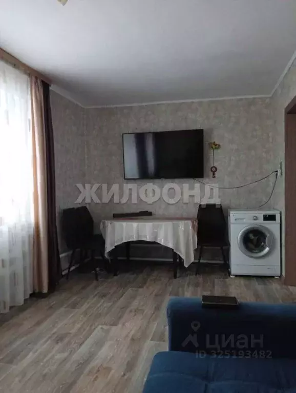 Дом в Новосибирская область, с. Здвинск ул. Трудовая (35 м) - Фото 1