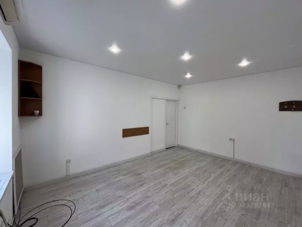 Офис в Крым, Симферополь спуск Суворовский, 4 (30 м) - Фото 2