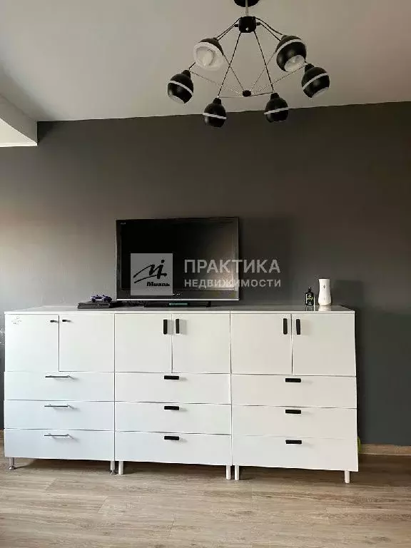 Продается 4-комнатная квартира - Фото 1