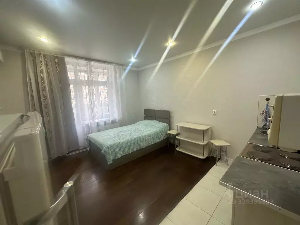 Студия Краснодарский край, Краснодар ул. Им. Героя Яцкова И.В., 9к3 ... - Фото 1