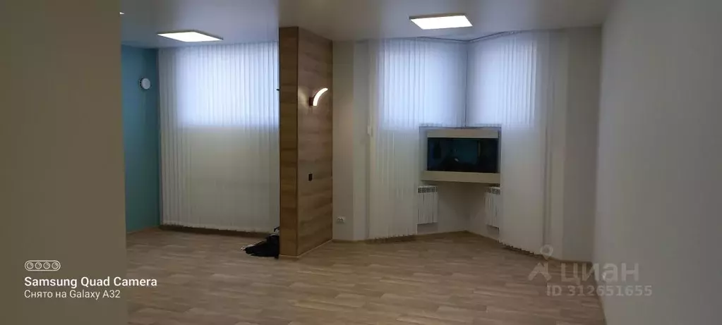 Офис в Омская область, Омск просп. Комарова, 21 (51 м) - Фото 1