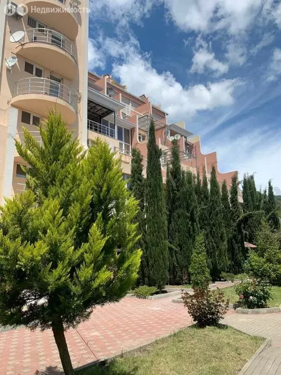 3-комнатная квартира: Республика Крым, муниципальный округ Алушта, ... - Фото 2