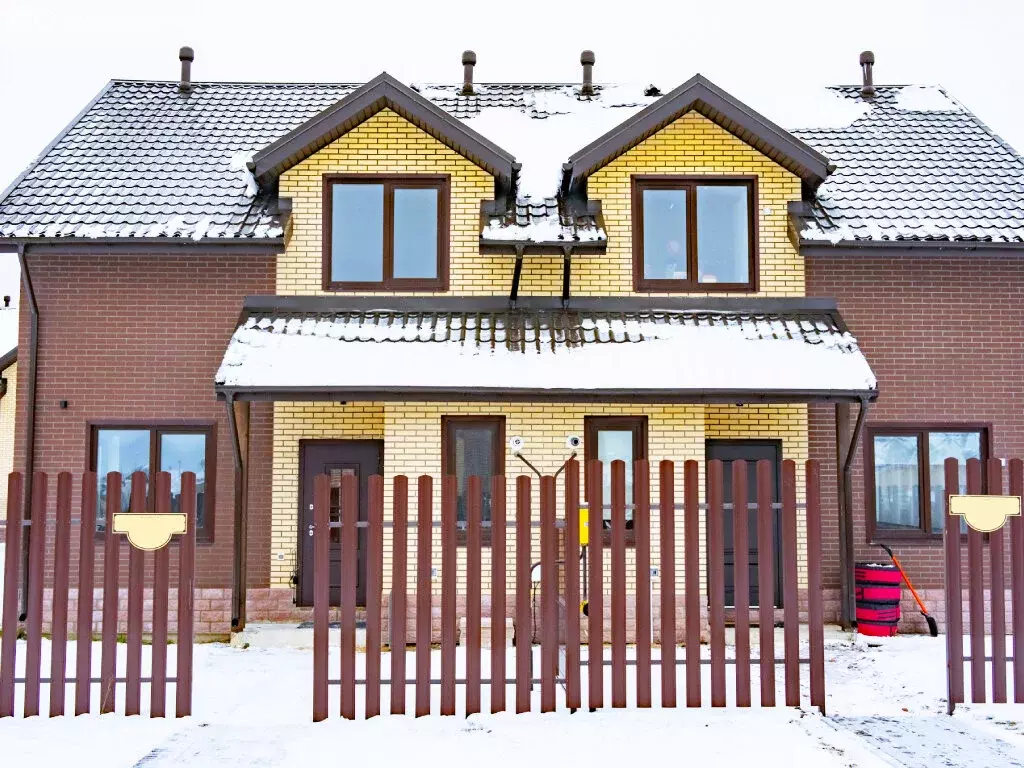 Дом в Агалатовское сельское поселение (124 м) - Фото 1