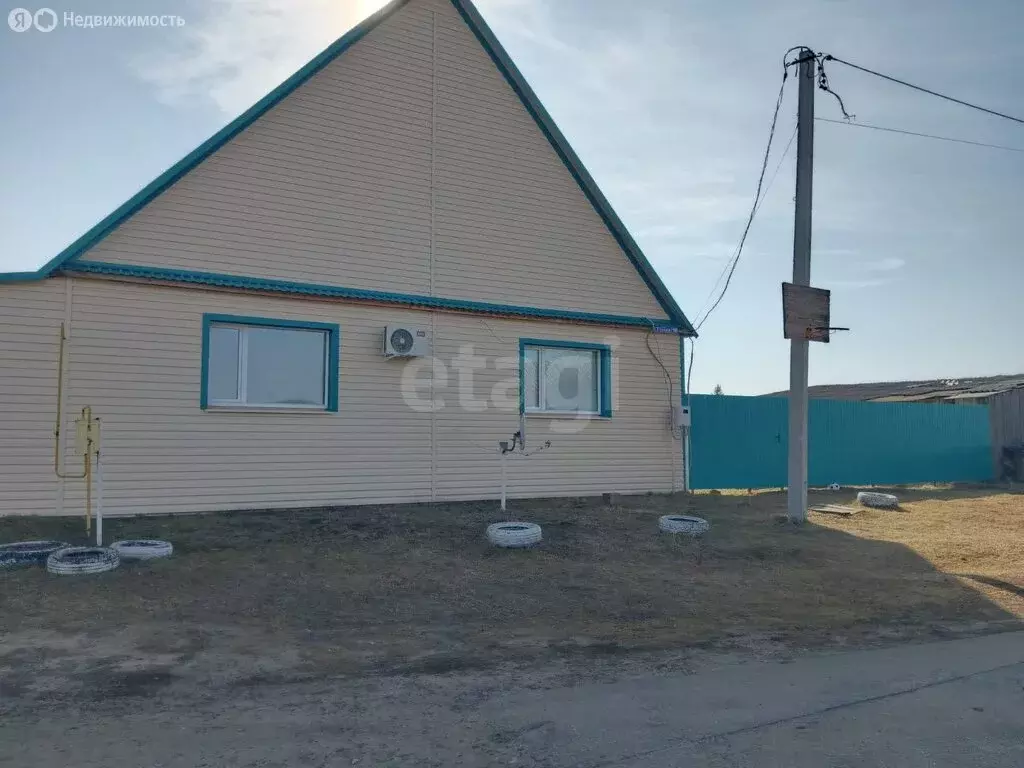 Дом в село Новолыбаево, Тихая улица (104 м) - Фото 2