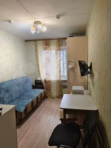 Комната 14 м в 1-к., 2/5 эт. - Фото 0