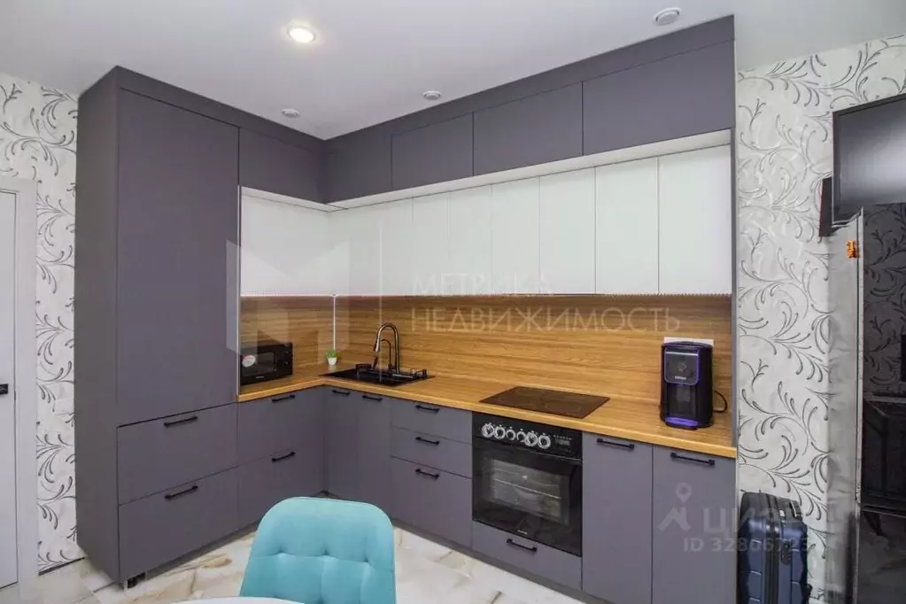 2-к кв. Тюменская область, Тюмень ул. Андрея Приказнова, 7 (59.6 м) - Фото 1