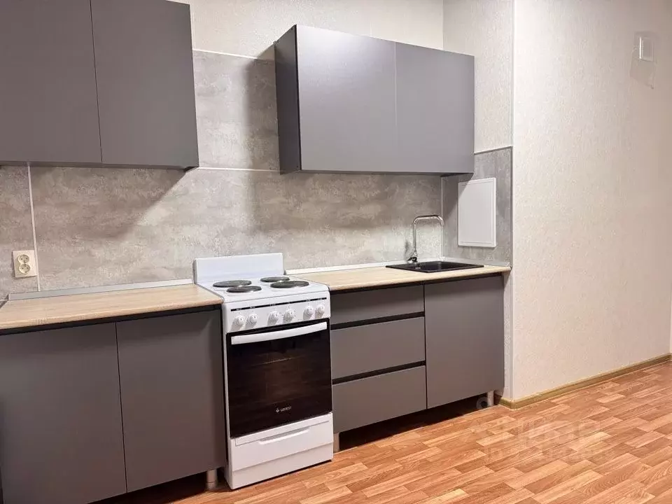 3-к кв. Москва Синявинская ул., 11к1 (80.0 м) - Фото 1