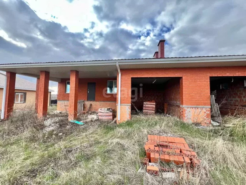 Дом в Белгородская область, Строитель Яковлевский городской округ, ул. ... - Фото 0