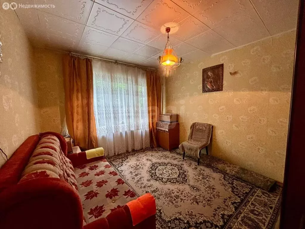 3-комнатная квартира: Остров, микрорайон Строитель, 11 (58.1 м) - Фото 0