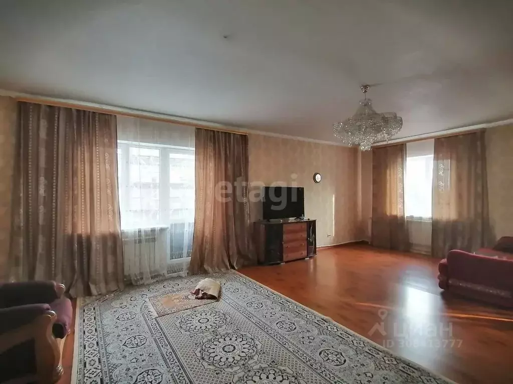 Дом в Псковская область, Остров 1 Мая ул. (570 м) - Фото 1