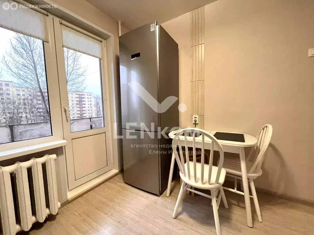 2-комнатная квартира: Ижевск, улица Михаила Петрова, 18 (43.5 м) - Фото 2