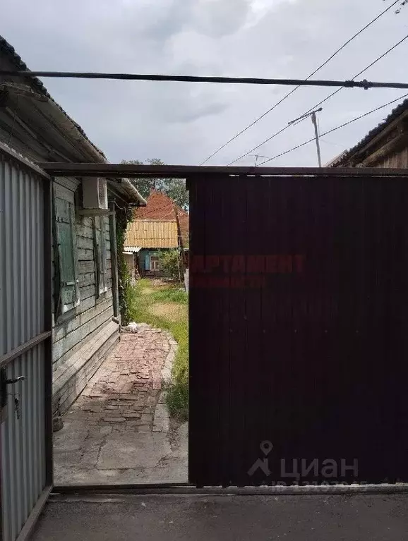 Дом в Астраханская область, Астрахань ул. Сен-Симона, 19 (39 м) - Фото 1