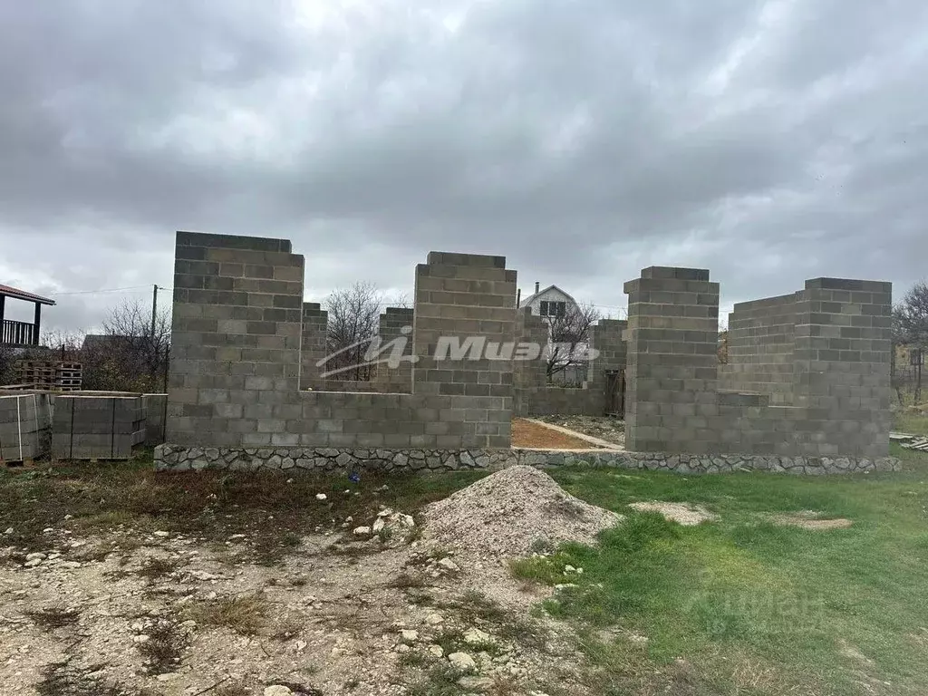 Участок в Крым, Симферопольский район, с. Трудовое  (9.3 сот.) - Фото 2