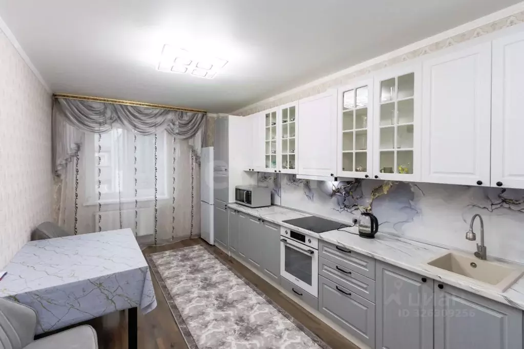 2-к кв. Тюменская область, Тюмень Кремлевская ул., 112к1 (62.0 м) - Фото 2