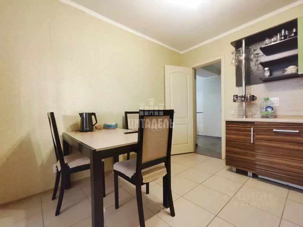 2-к кв. Воронежская область, Воронеж ул. Антонова-Овсеенко, 29 (62.1 ... - Фото 2