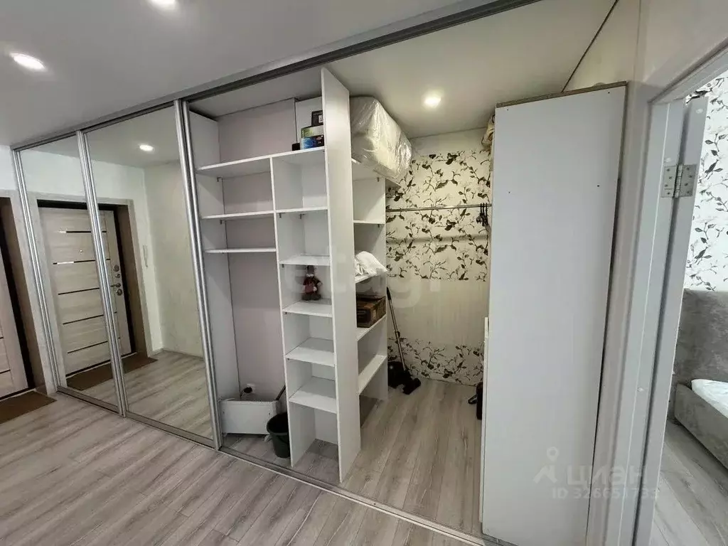 2-к кв. Алтайский край, Барнаул Взлетная ул., 38 (40.0 м) - Фото 1