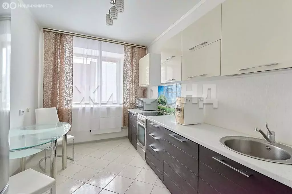 2-комнатная квартира: Томск, Сибирская улица, 98 (56.7 м) - Фото 1