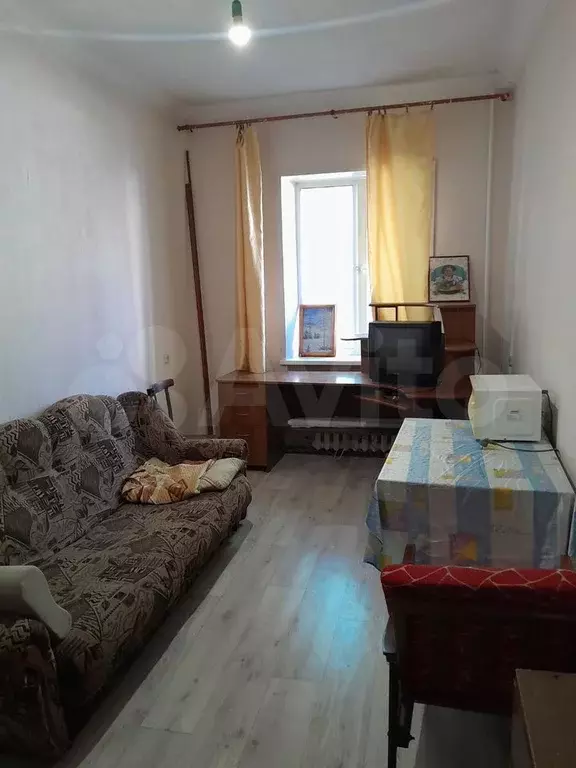 Комната 15,5 м в 1-к., 1/2 эт. - Фото 0