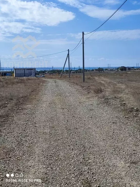 Участок в Крым, Черноморский район, с. Межводное ул. Парковая, 26 ... - Фото 1