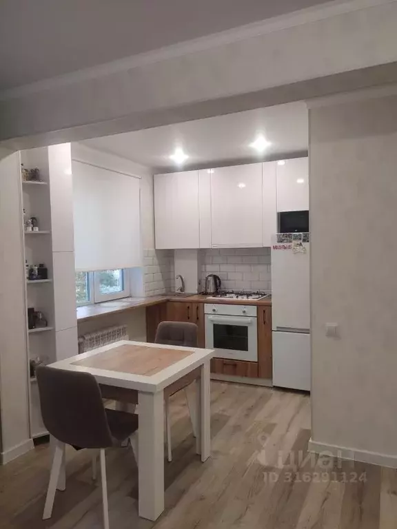 3-к кв. Омская область, Омск ул. Ватутина, 7Б (50.0 м) - Фото 0