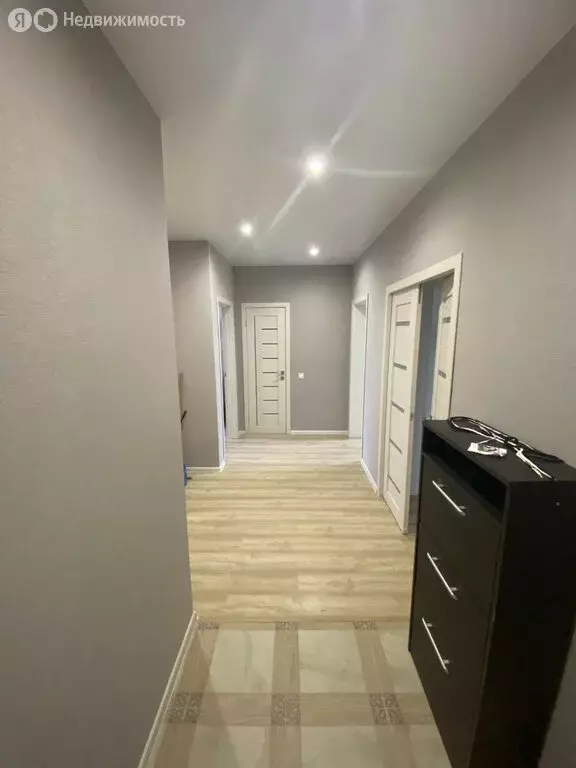 3-комнатная квартира: Элиста, 9-й микрорайон, 128 (80.4 м) - Фото 0
