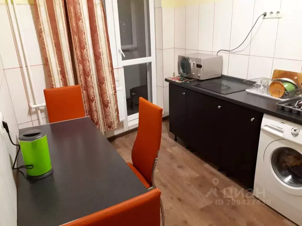 2-к кв. Крым, Симферополь пер. Бокуна, 33Б (65.0 м) - Фото 1