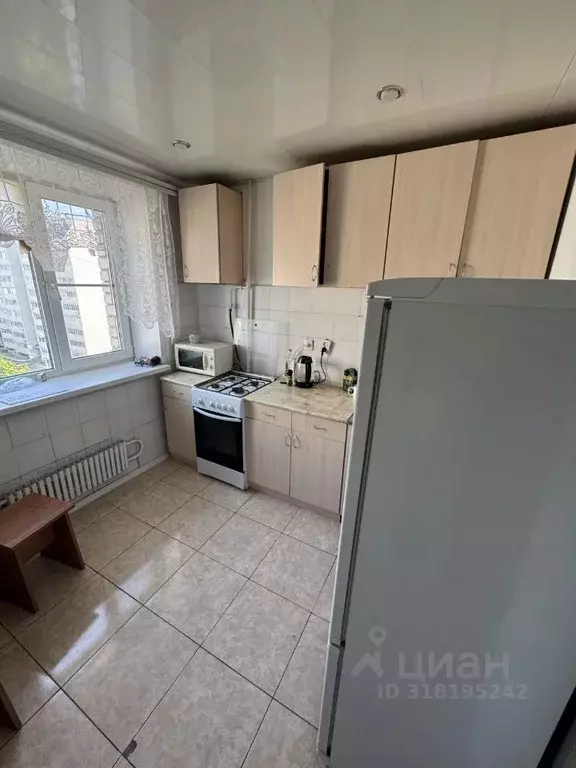 1-к кв. Курская область, Курск ул. Парижской Коммуны, 30 (35.6 м) - Фото 0