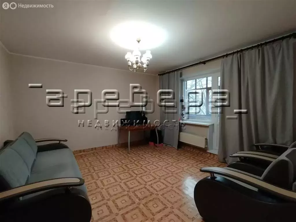 2-комнатная квартира: Красноярск, улица Сергея Лазо, 34 (50 м) - Фото 1