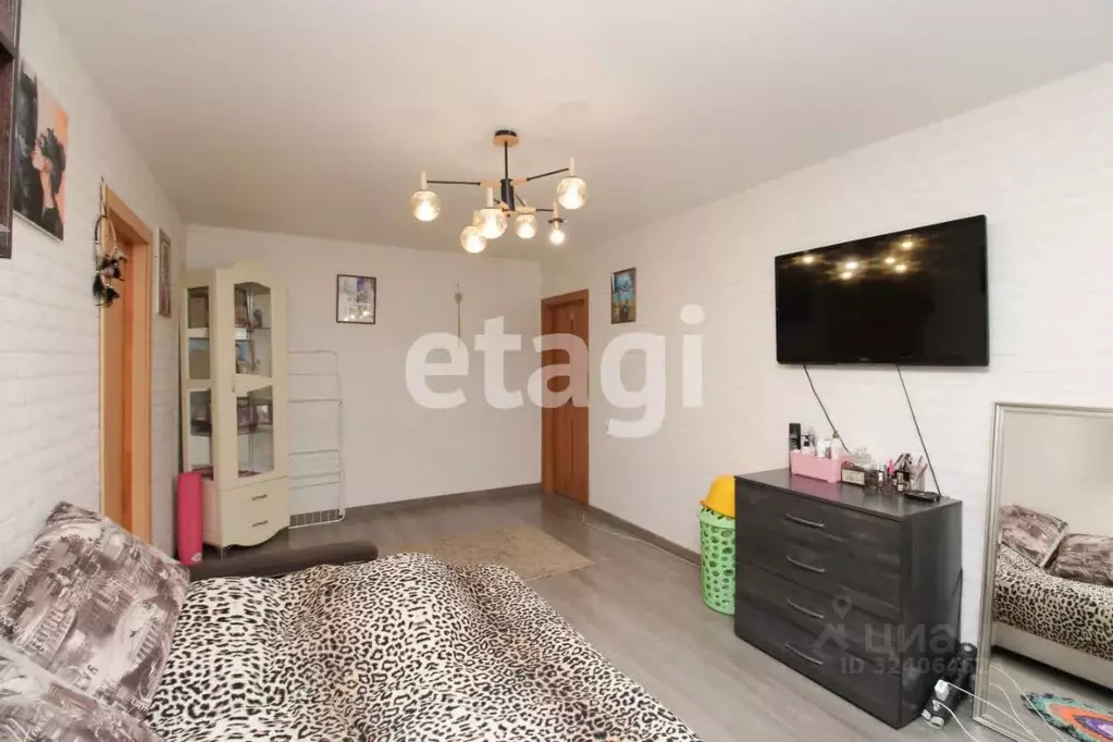 3-к кв. Красноярский край, Красноярск просп. Металлургов, 43 (57.0 м) - Фото 1