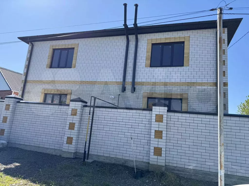 Дом 210 м на участке 5 сот. - Фото 1