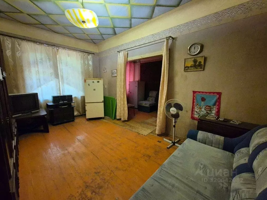 2-к кв. Волгоградская область, Волгоград ул. Таращанцев, 73 (37.7 м) - Фото 0