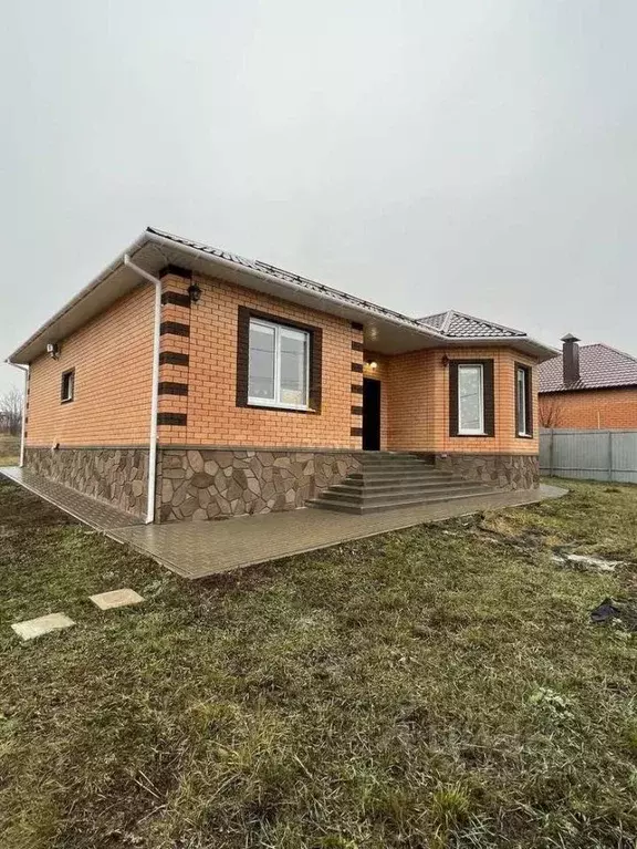 Дом в Белгородская область, Белгород пер. 3-й Лучевой, 21 (100 м) - Фото 1