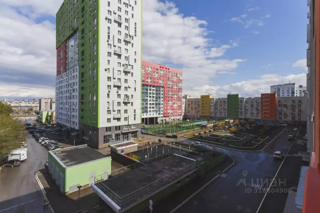 2-к кв. Башкортостан, Уфа Комсомольская ул., 15 (70.0 м) - Фото 0