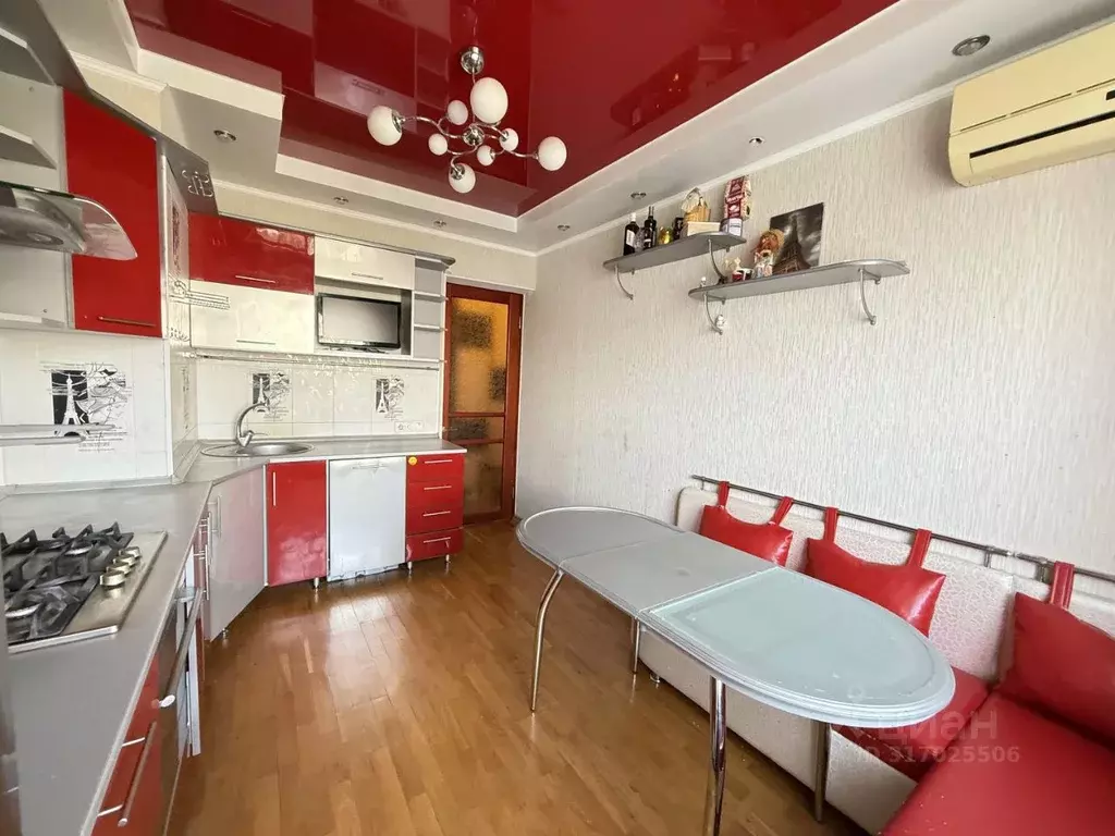 3-к кв. Оренбургская область, Оренбург ул. Чкалова, 45 (62.8 м) - Фото 1