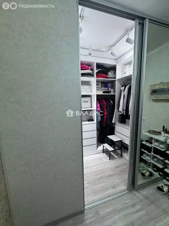 1-комнатная квартира: Уссурийск, улица Сергея Ушакова, 20 (50.2 м) - Фото 2