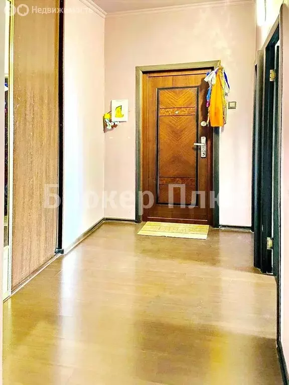 3-комнатная квартира: Кызыл, Бай-Хаакская улица, 2 (68 м) - Фото 0