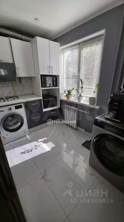 3-к кв. Брянская область, Брянск ул. Брянской Пролетарской Дивизии, 5 ... - Фото 1