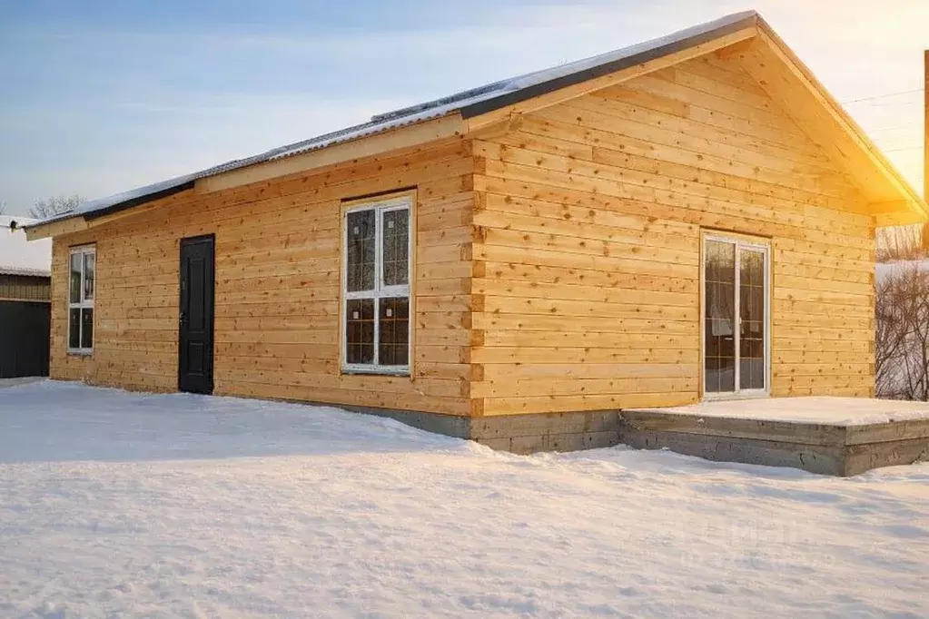 Дом в Иркутская область, Иркутский муниципальный округ, с. Смоленщина ... - Фото 1