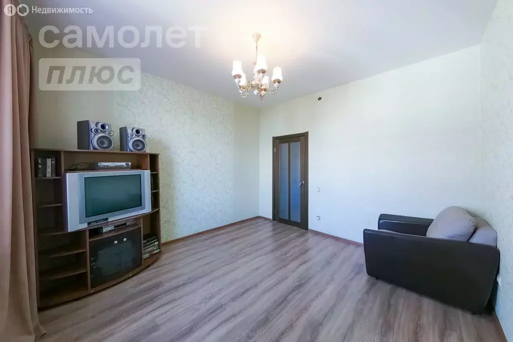 3-комнатная квартира: Екатеринбург, улица 22-го Партсъезда (75.8 м) - Фото 1