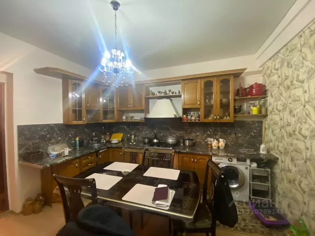 Дом в Дагестан, Махачкала Кизлярская ул., 2 (200 м) - Фото 1