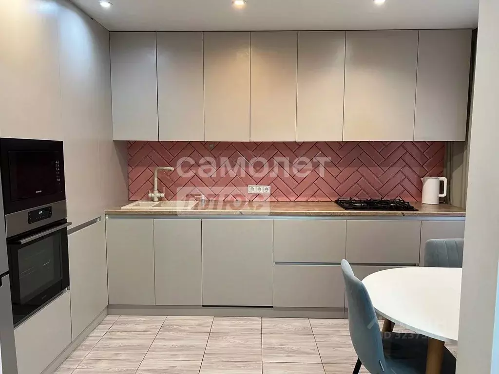 3-к кв. Рязанская область, Рязань ул. Бирюзова, 24 (65.0 м) - Фото 1