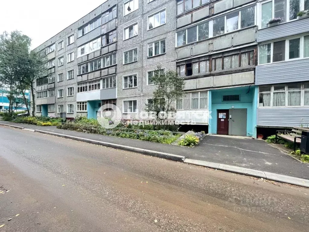 2-к кв. Кировская область, Киров Радужный мкр, ул. Индустриальная, 6А ... - Фото 0